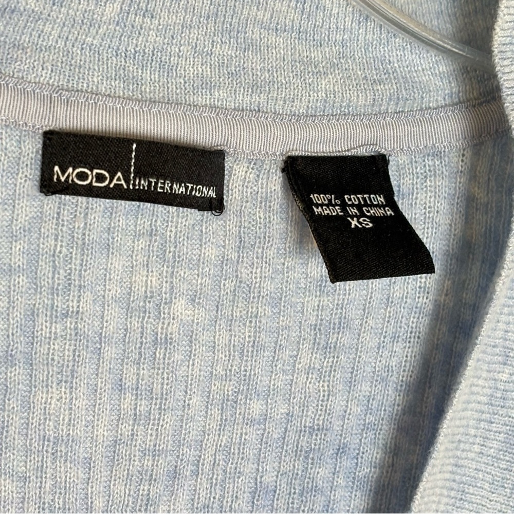 MODA INTERNATIONAL Vintage Y2K Sky Blue V-Neck Ribbed Cotton Short Sleeve Top - Picture 11 of 13